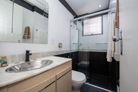 Apartamento à venda com 80m², 3 quartos e 2 vagasBanheiro