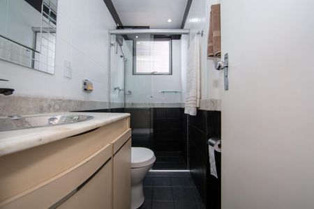 Apartamento à venda com 80m², 3 quartos e 2 vagasBanheiro