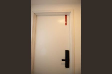 Entrada  de kitnet/studio para alugar com 1 quarto, 25m² em República, São Paulo