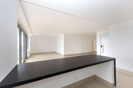 Apartamento à venda com 239m², 4 quartos e 4 vagas Apartamento à venda com 239m², 4 quartos e 4 vagasCozinha