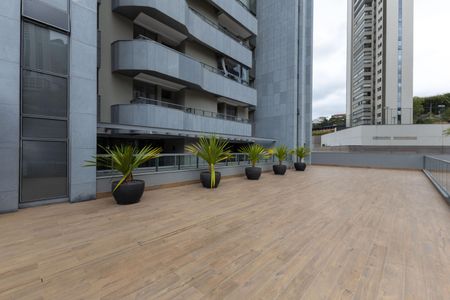 Apartamento à venda com 240m², 4 quartos e 4 vagas Apartamento à venda com 240m², 4 quartos e 4 vagasÁrea comum