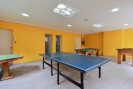 Apartamento à venda com 57m², 2 quartos e 1 vaga Apartamento à venda com 57m², 2 quartos e 1 vagaÁrea comum - Salão de jogos