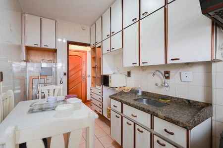 Apartamento à venda com 57m², 2 quartos e 1 vaga Apartamento à venda com 57m², 2 quartos e 1 vagaCozinha