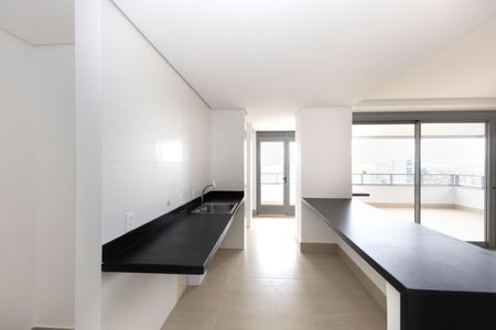 Apartamento à venda com 239m², 4 quartos e 4 vagasCozinha