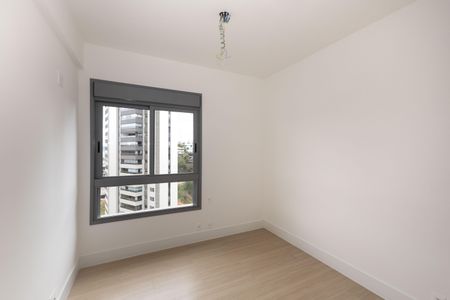 Apartamento à venda com 240m², 4 quartos e 4 vagas Apartamento à venda com 240m², 4 quartos e 4 vagasQuarto 1
