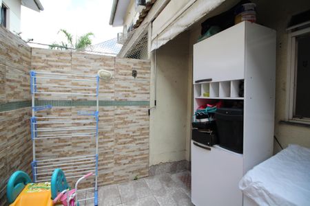 Casa de condomínio à venda com 70m², 2 quartos e 1 vagaÁrea de Serviço