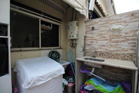 Casa de condomínio à venda com 70m², 2 quartos e 1 vagaÁrea de Serviço