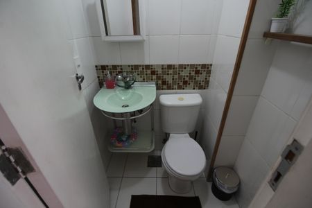 Lavabo de casa de condomínio à venda com 2 quartos, 70m² em Taquara, Rio de Janeiro