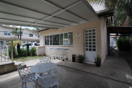 Casa de condomínio à venda com 70m², 2 quartos e 1 vagaÁrea Comum - Salão de Festas