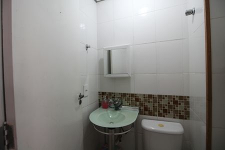 Casa de condomínio à venda com 70m², 2 quartos e 1 vagaLavabo