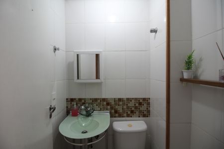 Casa de condomínio à venda com 70m², 2 quartos e 1 vagaLavabo