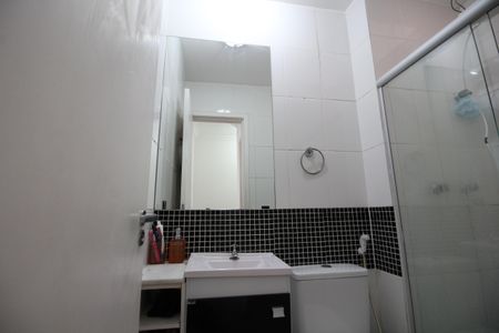 Casa de condomínio à venda com 70m², 2 quartos e 1 vagaBanheiro Social