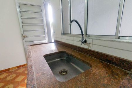 Sala/Cozinha de casa para alugar com 1 quarto, 75m² em Jardim Três Marias, São Paulo