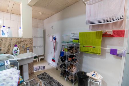 Casa à venda com 225m², 4 quartos e 1 vaga Casa à venda com 225m², 4 quartos e 1 vagaCasa 1 - Área de Serviço