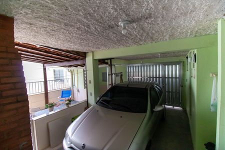 Casa à venda com 225m², 4 quartos e 1 vaga Casa à venda com 225m², 4 quartos e 1 vagaGaragem