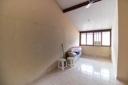 Casa à venda com 225m², 4 quartos e 1 vaga Casa à venda com 225m², 4 quartos e 1 vagaCasa 2 - Sala