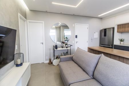 Sala de apartamento à venda com 1 quarto, 56m² em Jardim Tupanci, Barueri