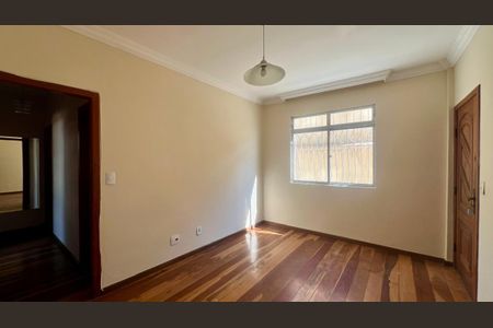 Sala de apartamento para alugar com 3 quartos, 90m² em Itapoã, Belo Horizonte