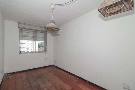 Sala de apartamento à venda com 2 quartos, 56m² em Jardim Sabará, Porto Alegre