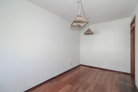 Sala de apartamento à venda com 2 quartos, 56m² em Jardim Sabará, Porto Alegre