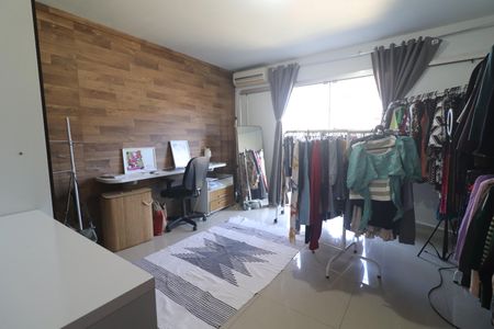 Casa à venda com 350m², 4 quartos e 2 vagasQuarto 2