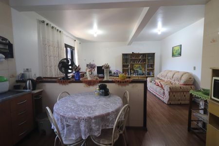 Casa à venda com 350m², 4 quartos e 2 vagasCozinha