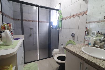 Casa à venda com 350m², 4 quartos e 2 vagasBanheiro