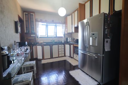 Casa à venda com 350m², 4 quartos e 2 vagasCozinha 2