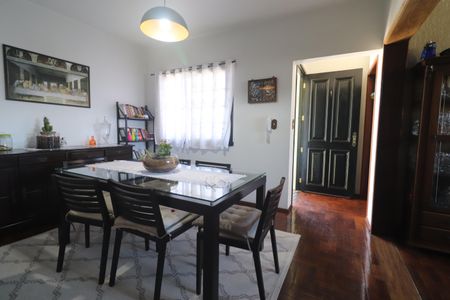 Casa à venda com 350m², 4 quartos e 2 vagasCopa