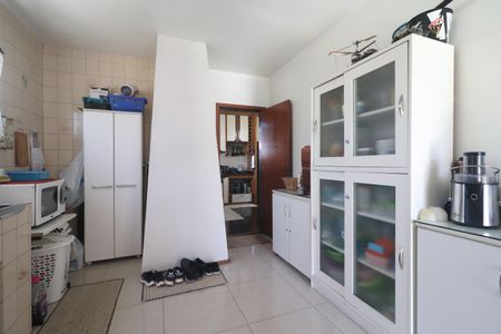 Casa à venda com 350m², 4 quartos e 2 vagasÁrea de Serviço