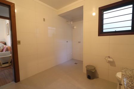 Casa à venda com 350m², 4 quartos e 2 vagasBanheiro