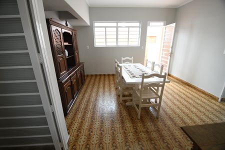 Casa à venda com 252m², 3 quartos e 5 vagasSala 3