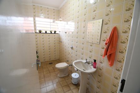 Casa à venda com 252m², 3 quartos e 5 vagasBanheiro 1