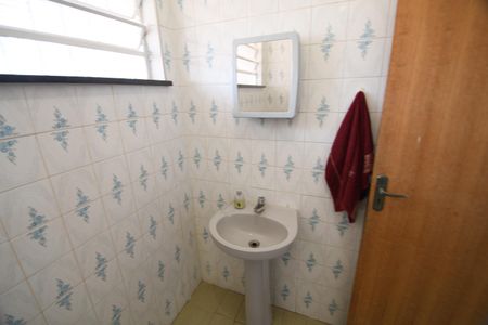 Casa à venda com 252m², 3 quartos e 5 vagasBanheiro 2