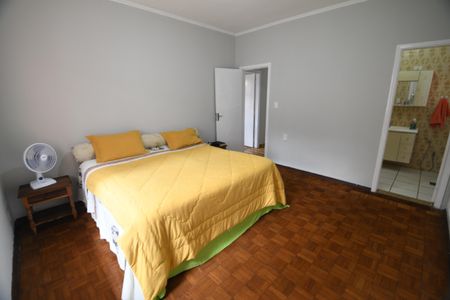 Casa à venda com 252m², 3 quartos e 5 vagasSuíte