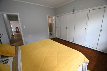Casa à venda com 252m², 3 quartos e 5 vagasSuíte