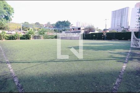 Apartamento à venda com 68m², 3 quartos e 1 vaga Apartamento à venda com 68m², 3 quartos e 1 vagaCampo de futebol