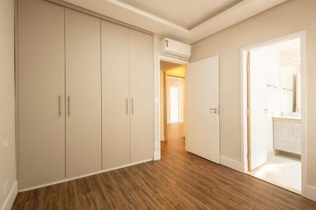 Foto 02 de apartamento à venda com 2 quartos, 80m² em Vila Olímpia, São Paulo