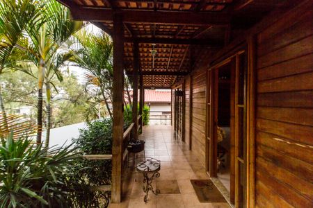 Casa para alugar com 214m², 4 quartos e 2 vagasQuintal