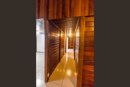 Casa para alugar com 214m², 4 quartos e 2 vagasCorredor