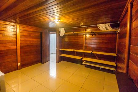 Casa para alugar com 214m², 4 quartos e 2 vagasQuarto 4