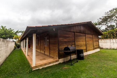 Casa para alugar com 214m², 4 quartos e 2 vagasQuintal