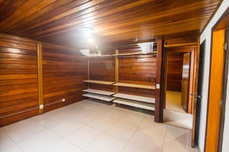 Casa para alugar com 214m², 4 quartos e 2 vagasQuarto 4