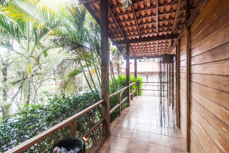 Varanda de casa de condomínio para alugar com 4 quartos, 214m² em São Fernando Residencia, Barueri
