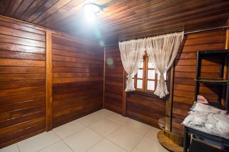 Casa para alugar com 214m², 4 quartos e 2 vagasQuarto