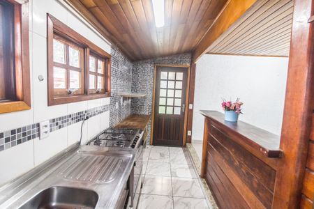 Casa para alugar com 214m², 4 quartos e 2 vagasCozinha