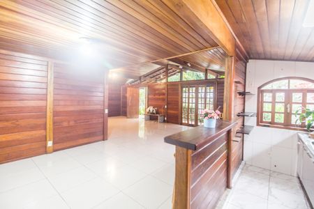 Casa para alugar com 214m², 4 quartos e 2 vagasCozinha