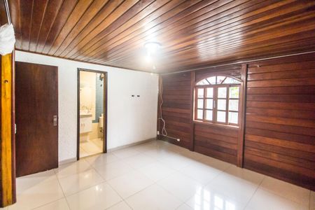 Casa para alugar com 214m², 4 quartos e 2 vagasSuíte