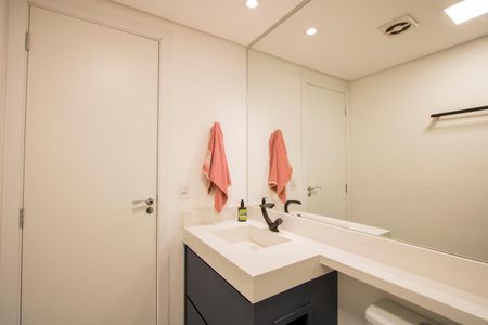 Apartamento à venda com 76m², 2 quartos e 2 vagas Apartamento à venda com 76m², 2 quartos e 2 vagasBanheiro da Suíte 2