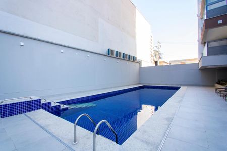 Apartamento à venda com 76m², 2 quartos e 2 vagas Apartamento à venda com 76m², 2 quartos e 2 vagasÁrea comum - Piscina